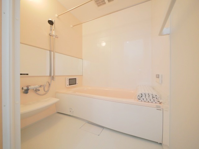 バス・シャワールーム　ゆったりのんびりの圧巻一坪バス！