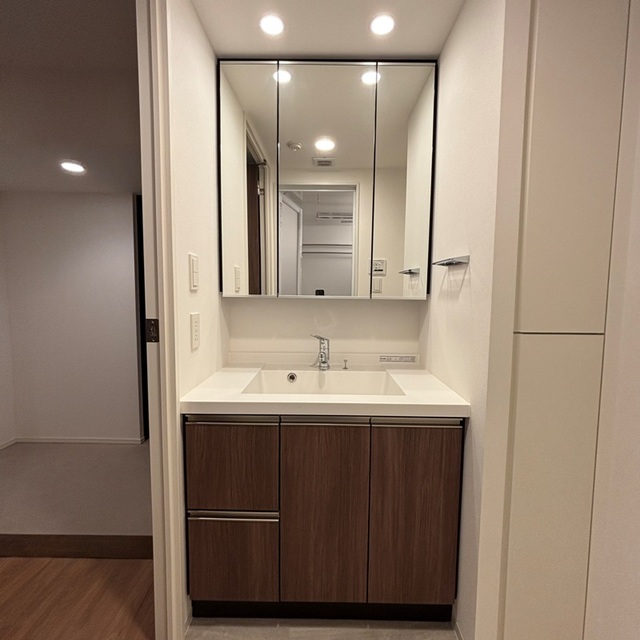 洗面設備　※写真は同タイプ住戸です。