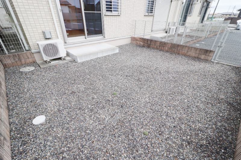 庭　図面と現状に相違がある場合には現状を優先