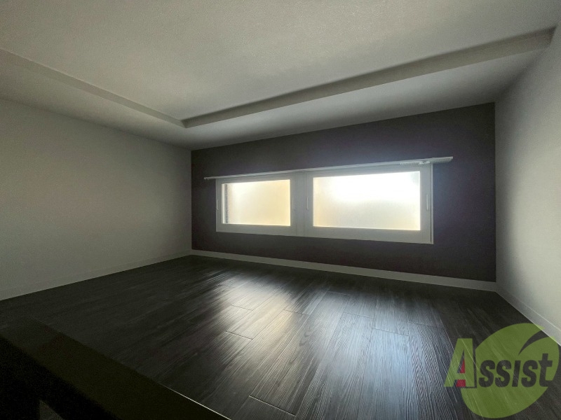 その他部屋・スペース　こちらのお部屋は光が差し込む、温かみのあるお部屋です。