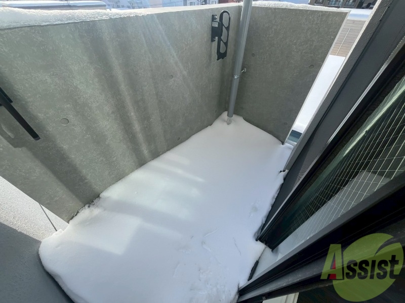 バルコニー　バルコニーです。洗濯物を干したり一息ついたりできますね！