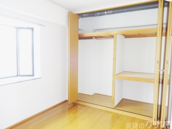収納　たっぷり入ります！！余計なものをすべてしまって下さい！ね