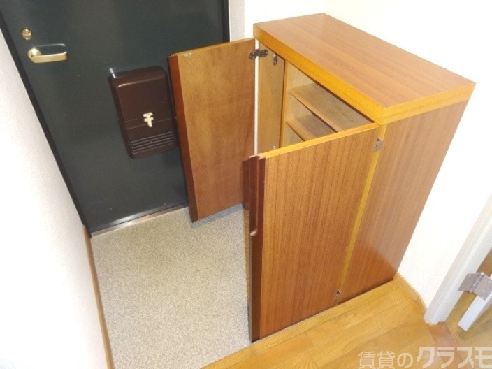 玄関　シューズボックス付き！玄関を綺麗にしてください♪