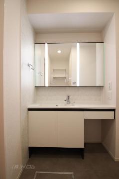 洗面設備　カウンター付洗髪洗面化粧台（イメージ）