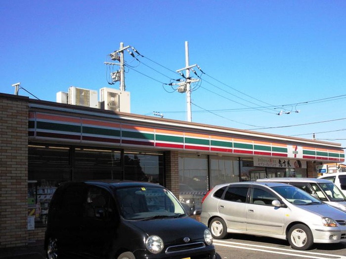 コンビニ　セブンイレブン鵠沼海岸5丁目店（コンビニ）まで760m