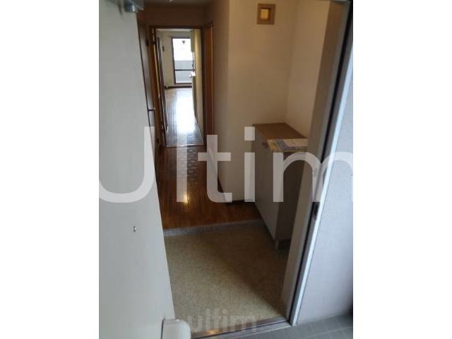 玄関　※同タイプの他のお部屋です