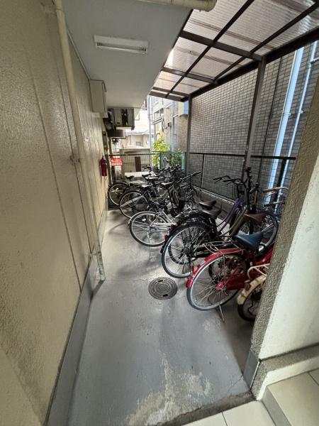 その他共有部分　駐輪場(屋根下)