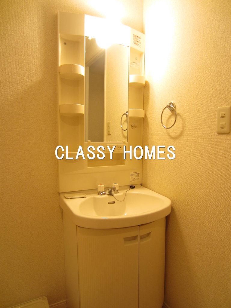 洗面設備　2011年竣工　賃貸マンション：洗面台