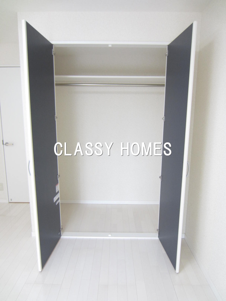 収納　2011年竣工　賃貸マンション：収納