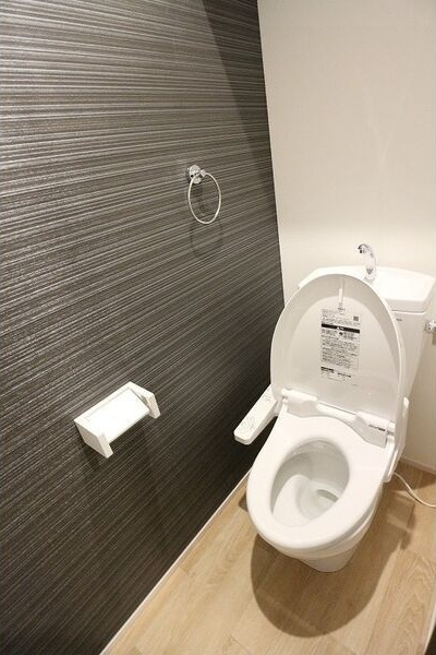 トイレ　温水洗浄便座