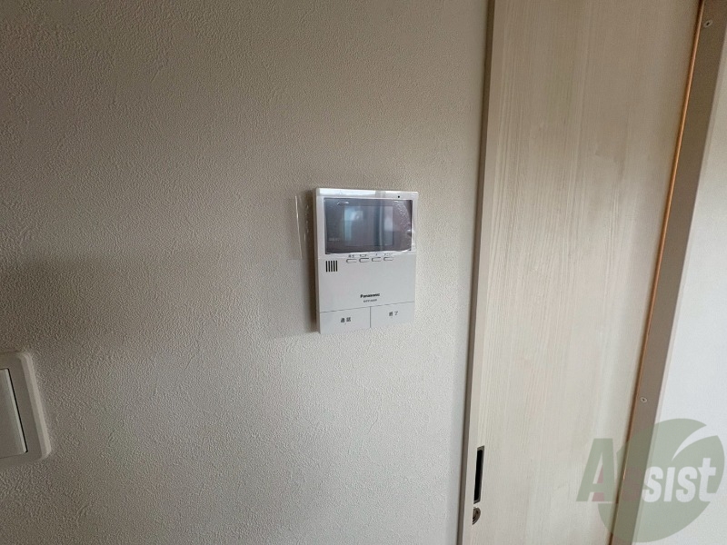 セキュリティ　ＴＶモニター付インターホンです。来客者の顔が見えるので安心！