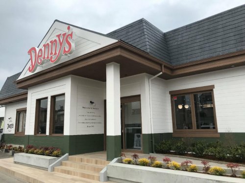 飲食店　デニーズ大泉店（飲食店）まで554m