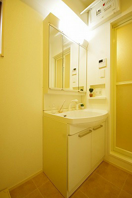 洗面設備　洗面脱衣所/シャワー付き洗面台