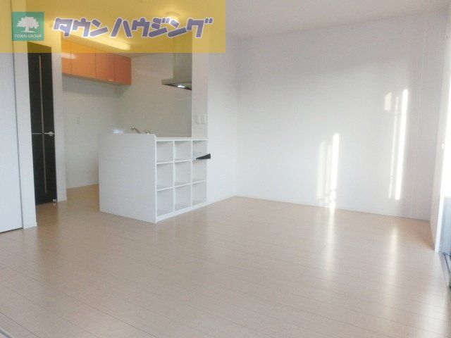 居室・リビング　明るいＬＤＫ