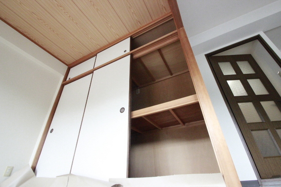 収納　※他の部屋の写真になります。