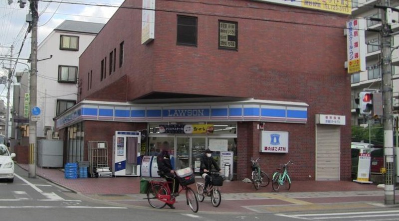 コンビニ　ローソン北大路高野店（コンビニ）まで184m