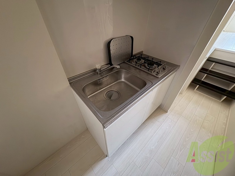 キッチン　キッチンは２口ガスコンロ付きです。料理が楽しみですね。