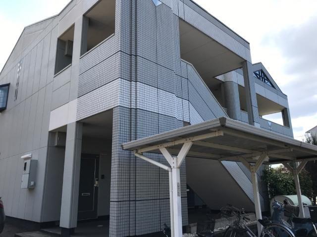 エントランス　外観写真（昼）