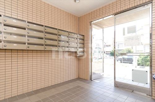 エントランス　メールボックス