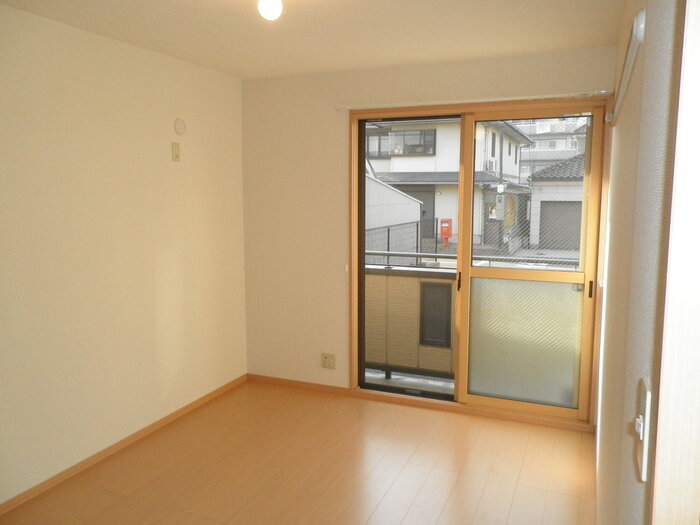 居室・リビング　ゆったり過ごせる居間です