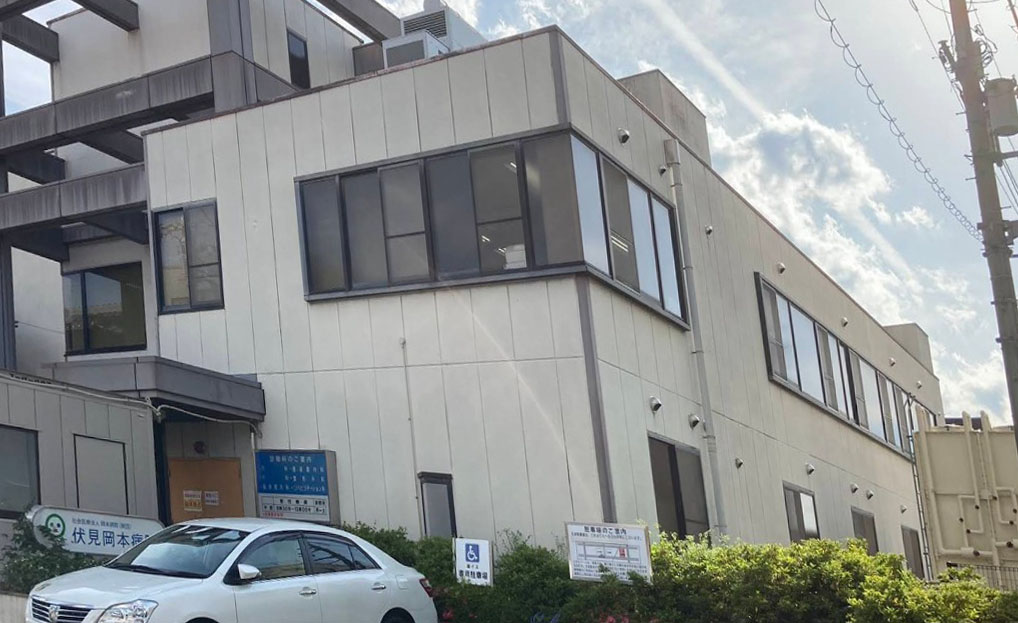 病院　伏見岡本病院（病院）まで800m