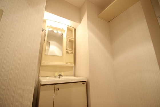 洗面設備　別部屋の写真です。