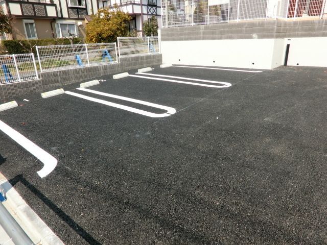 駐車場　敷地内駐車場ございます！