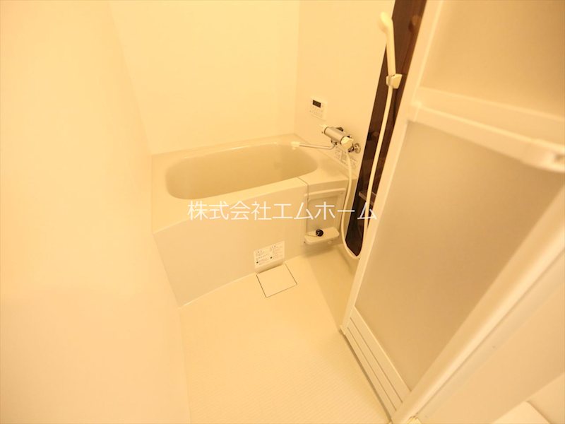 バス・シャワールーム　浴室暖房乾燥機付　追い焚き・オートバス機能付お風呂