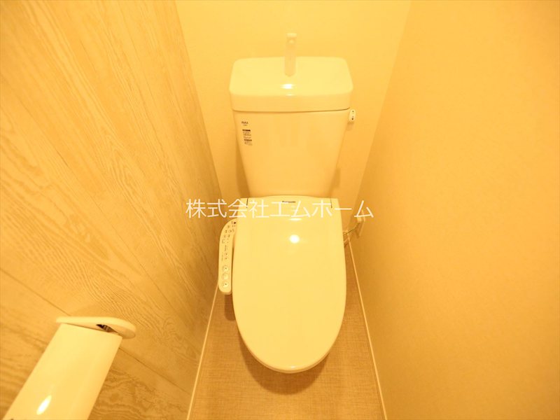 トイレ　温水洗浄暖房便座付トイレ