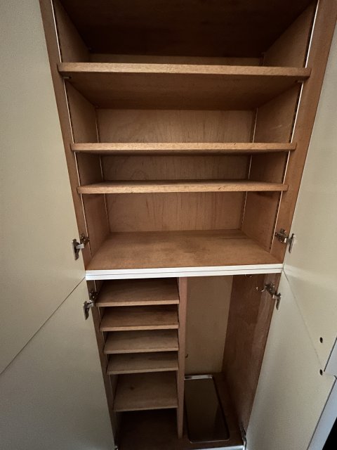 玄関　同物件、別号室のものです。