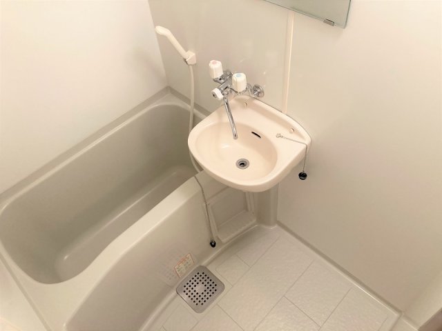 バス・シャワールーム　バス・トイレ別