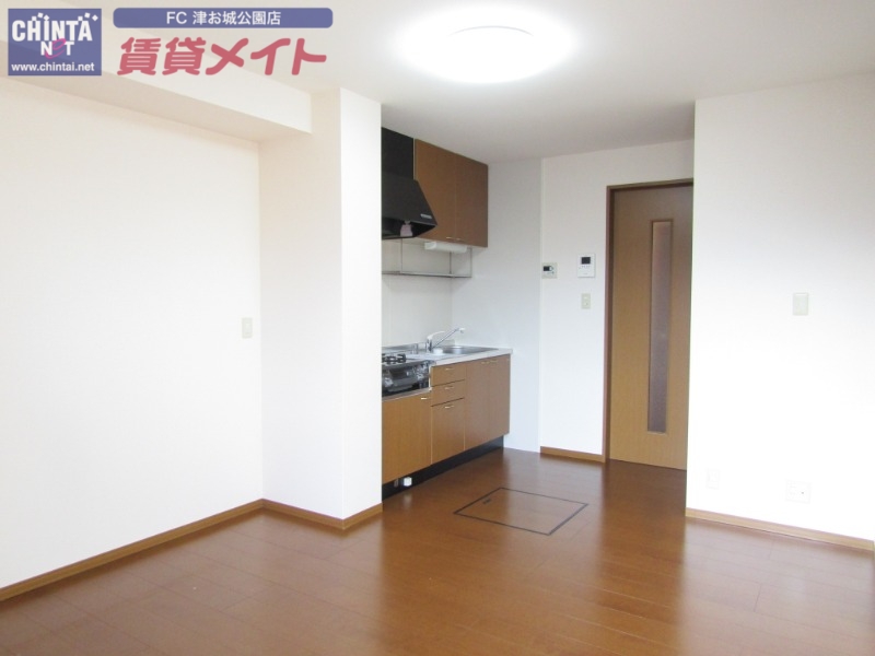 居室・リビング　同型参考写真