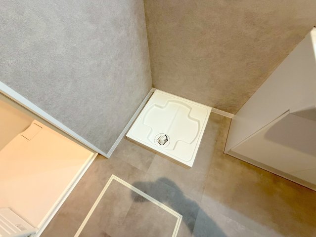 その他設備　嬉しい室内洗濯機置場。これで洗濯機も長持ちしますね。