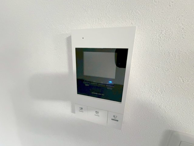 セキュリティ　TVモニターホンで来客が誰か確認してから開けて下さいね