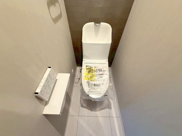 トイレ　綺麗なトイレにはウォシュレット標準装備です。