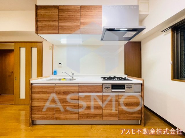 キッチン　※同物件　別間取り　参考写真