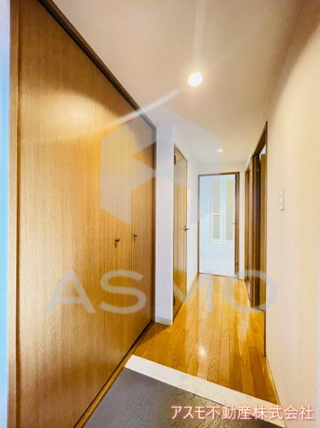 玄関　※同物件　別間取り　参考写真