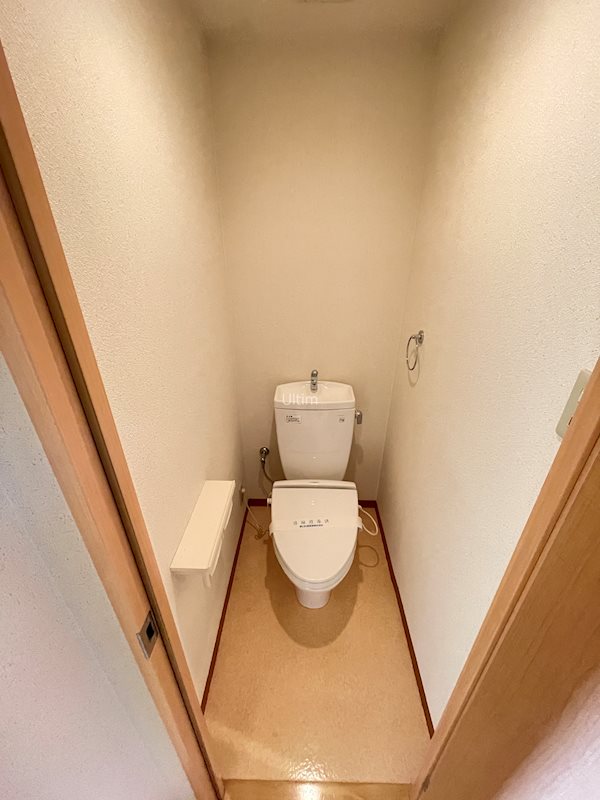 トイレ　※同タイプの他のお部屋です