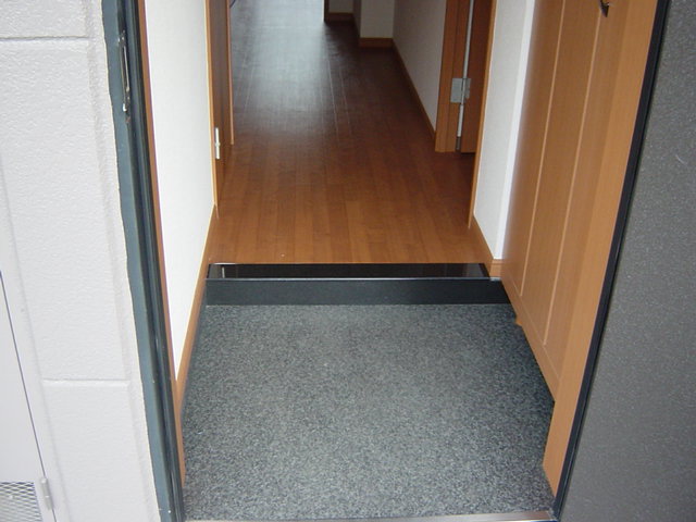 玄関　玄関