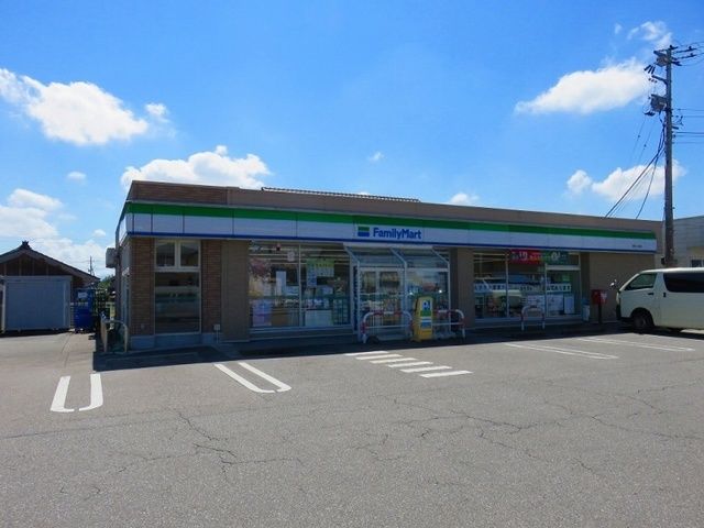 コンビニ　ファミリーマート（コンビニ）まで280m