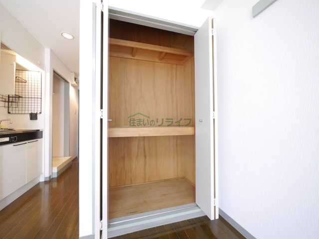 収納　シントミプラザ新宿