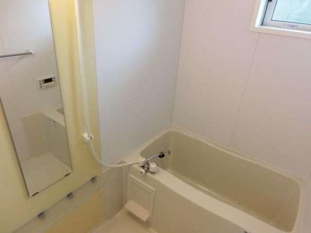 バス・シャワールーム　追い焚き機能付バスルーム