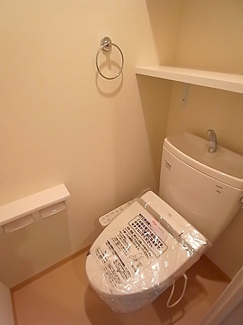 トイレ　温水洗浄便座