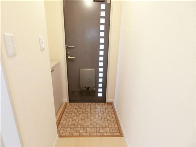 玄関　※同間取りタイプ写真