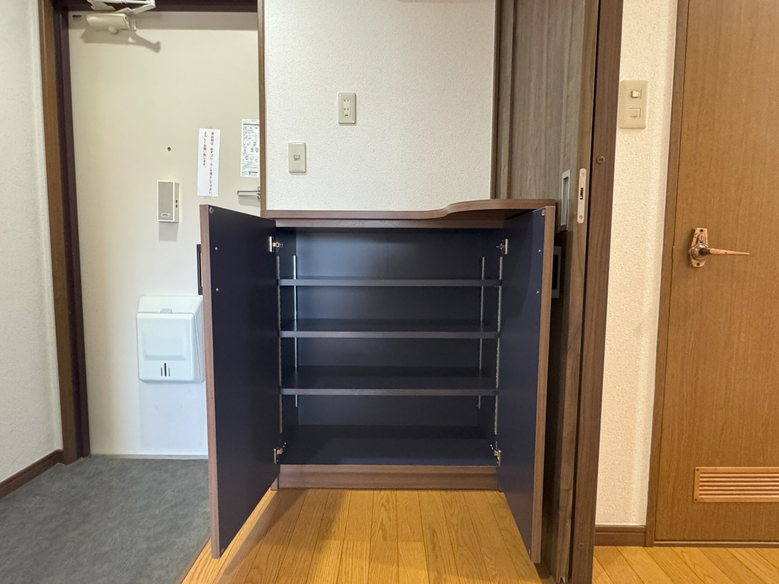 収納　シューズボックス