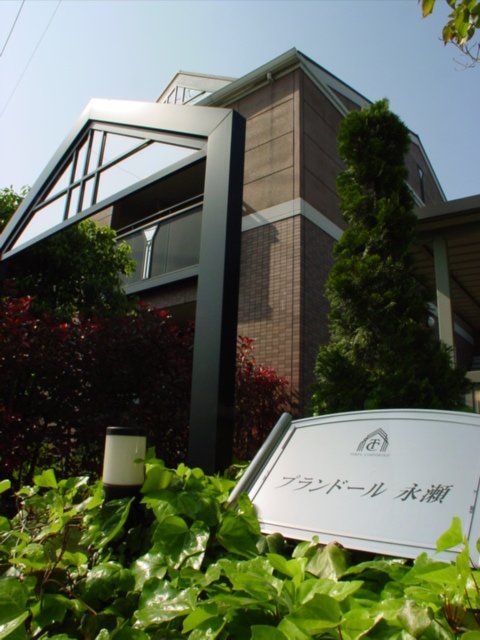 建物外観　エントランス