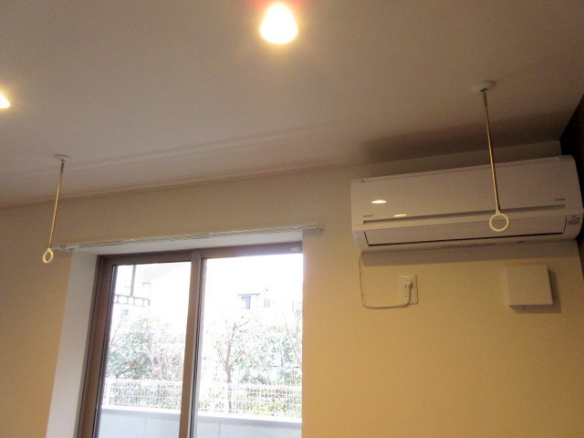 その他　★雨の日でも安心の室内物干フック★