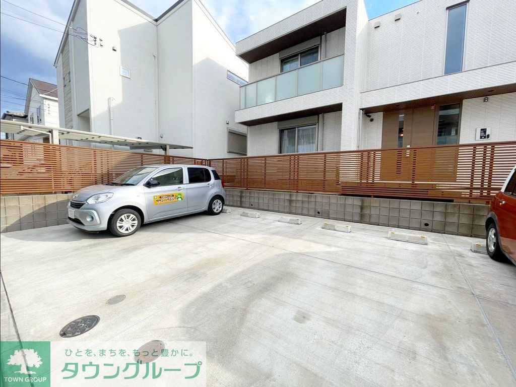 駐車場　駐車場