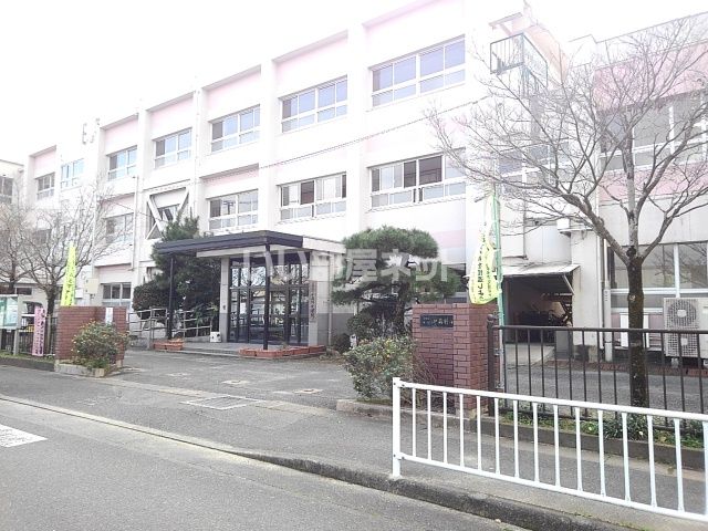 小学校　久留米市立小森野小学校（小学校）まで1013m