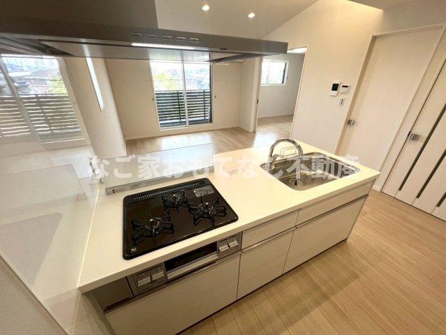 キッチン　※写真は別号室